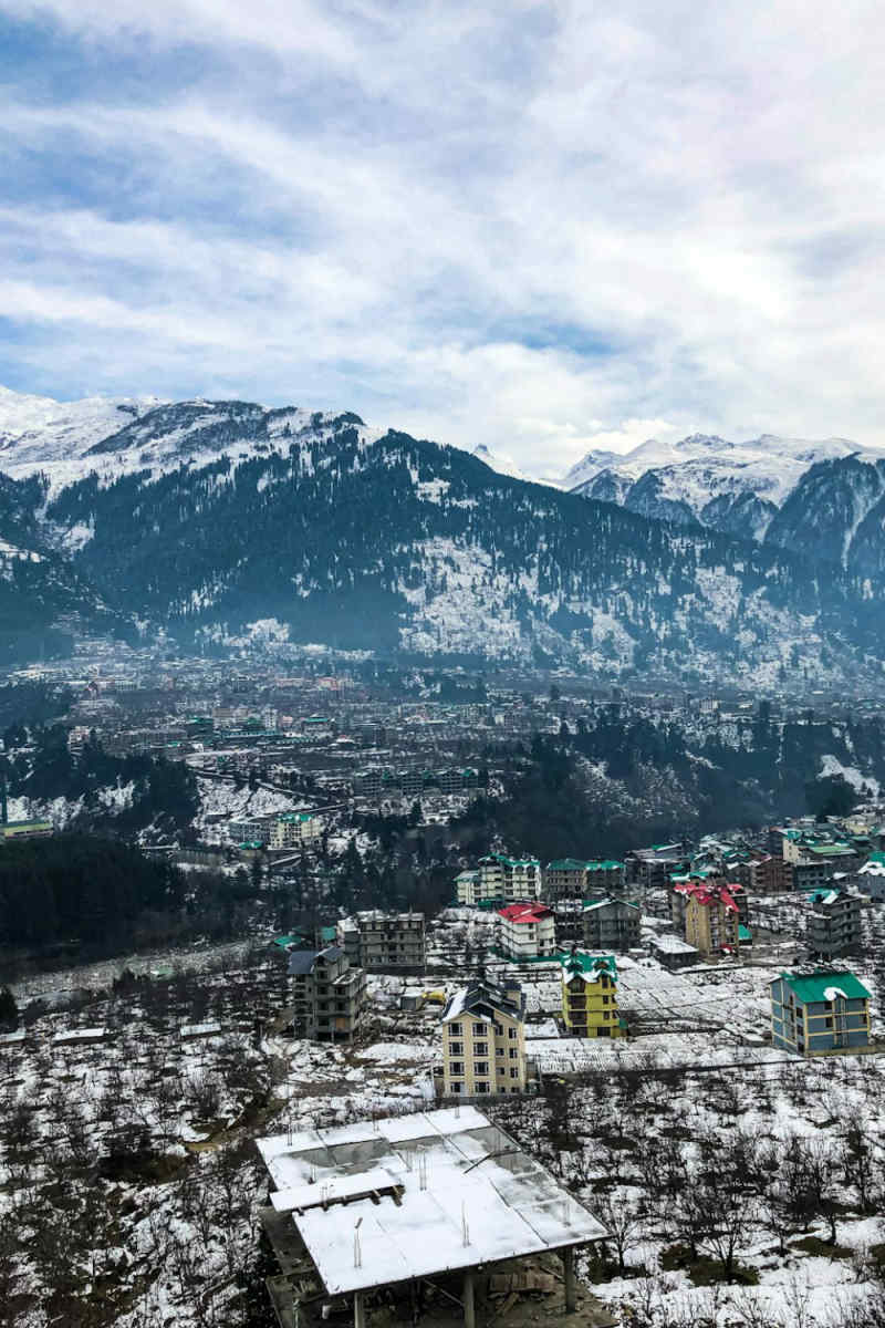 Wall Poster - City Skyline in the Himalayas