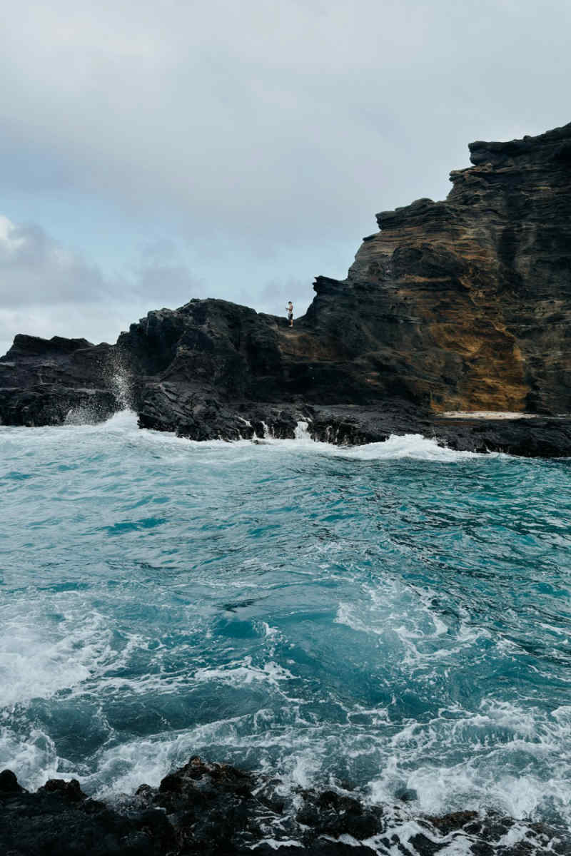 Wall Poster - Coastal Cliffs in Hawaii