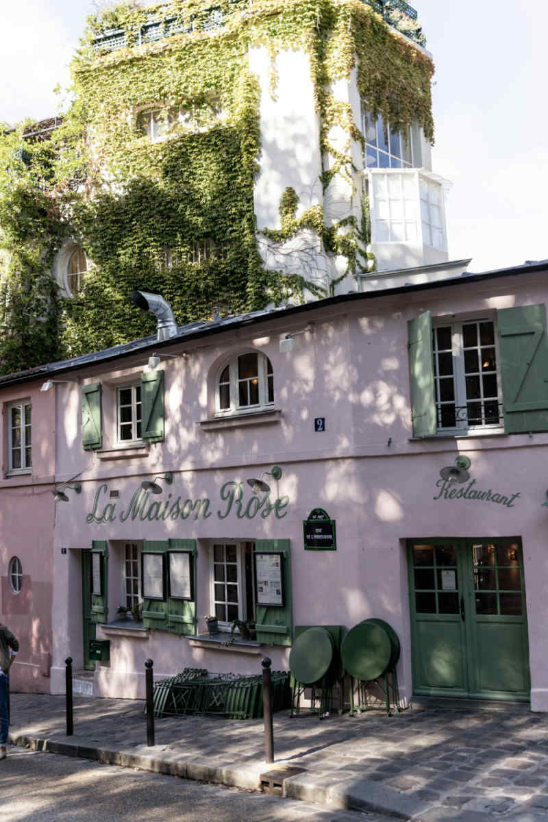 Wall Poster - Farmhouse in Paris