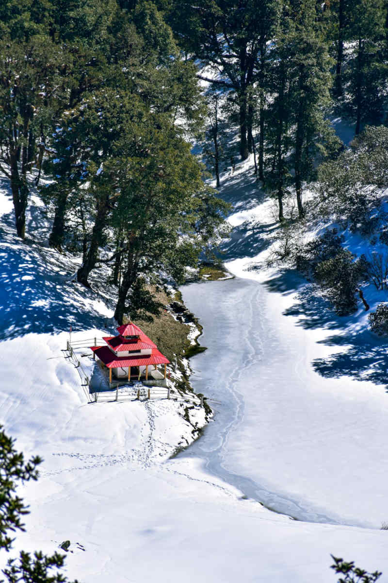 Wall Poster - Frozen Lake in the Himalayas