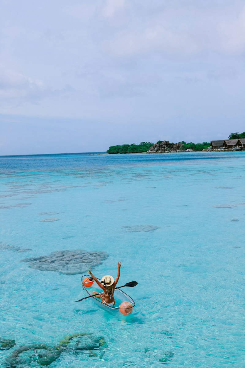 Wall Poster - Geyser in the Maldives