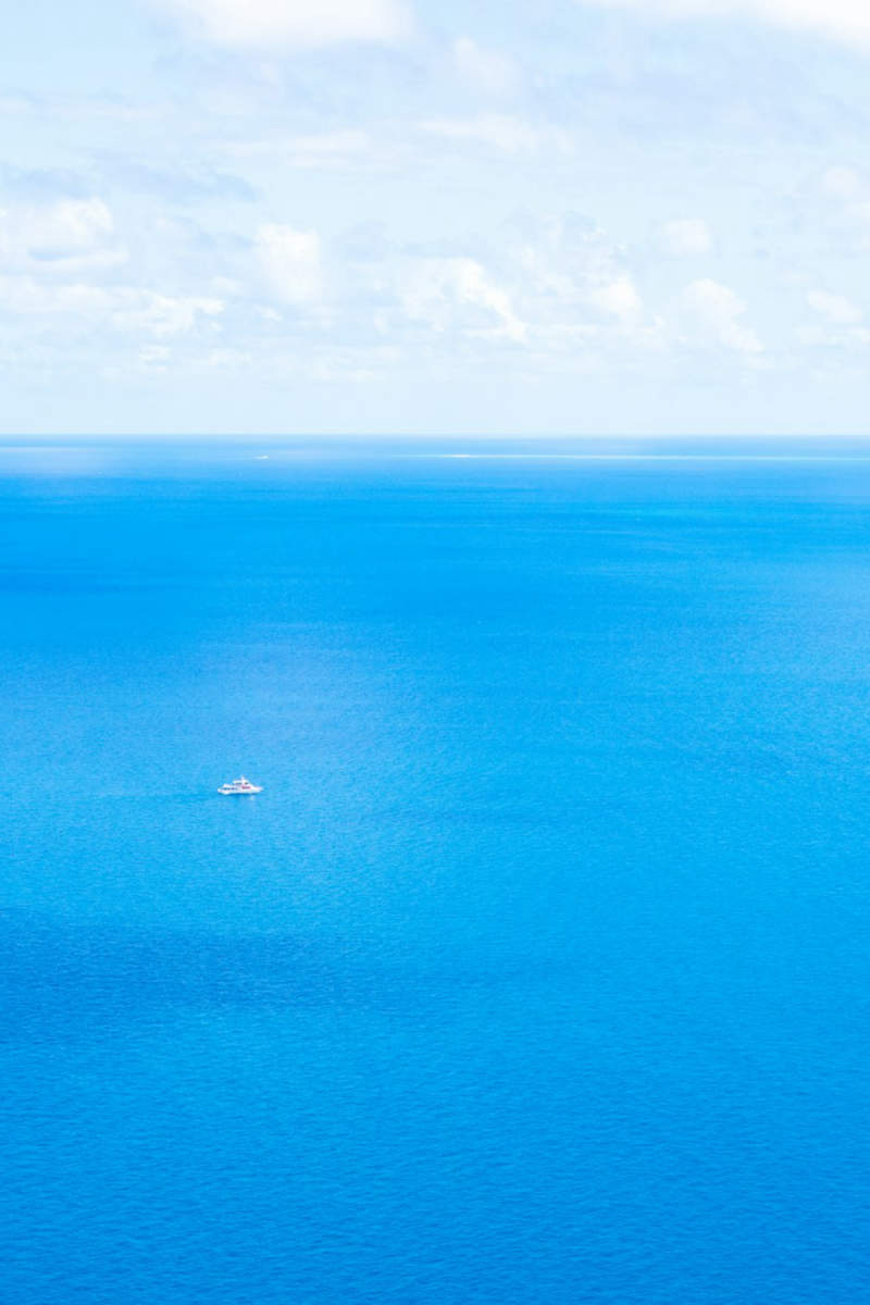 Wall Poster - Iceberg in the Great Barrier Reef