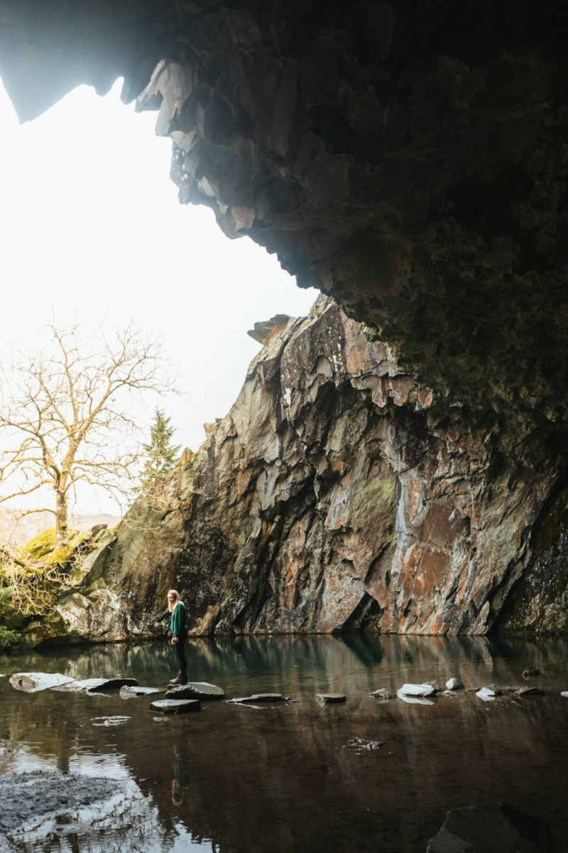 Wall Poster - Ice Cave in the Lake District