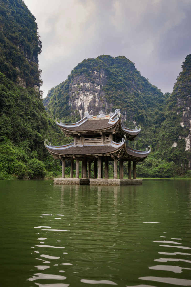 Wall Poster - Lake in Vietnam
